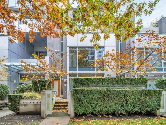 1225 W CORDOVA STREET