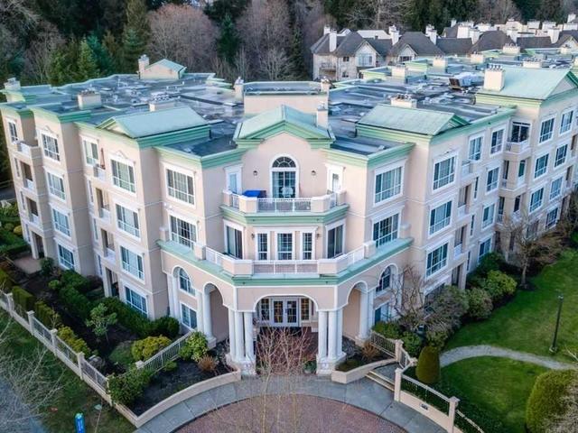 210 - 2985 PRINCESS CRESCENT