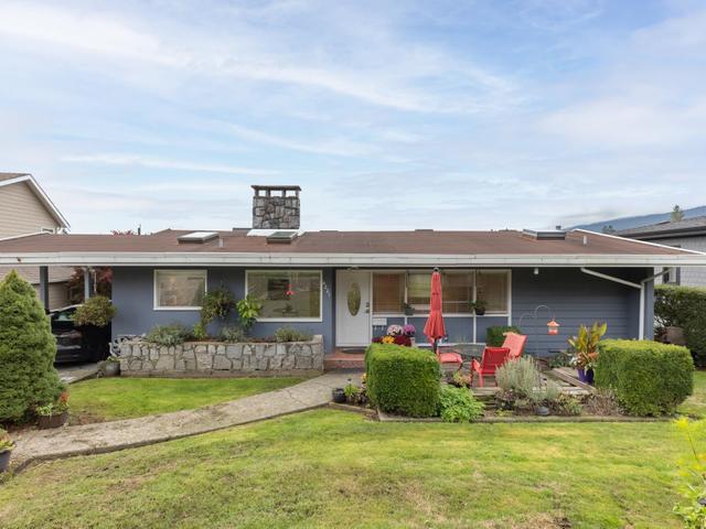 4221 CANTERBURY CRESCENT