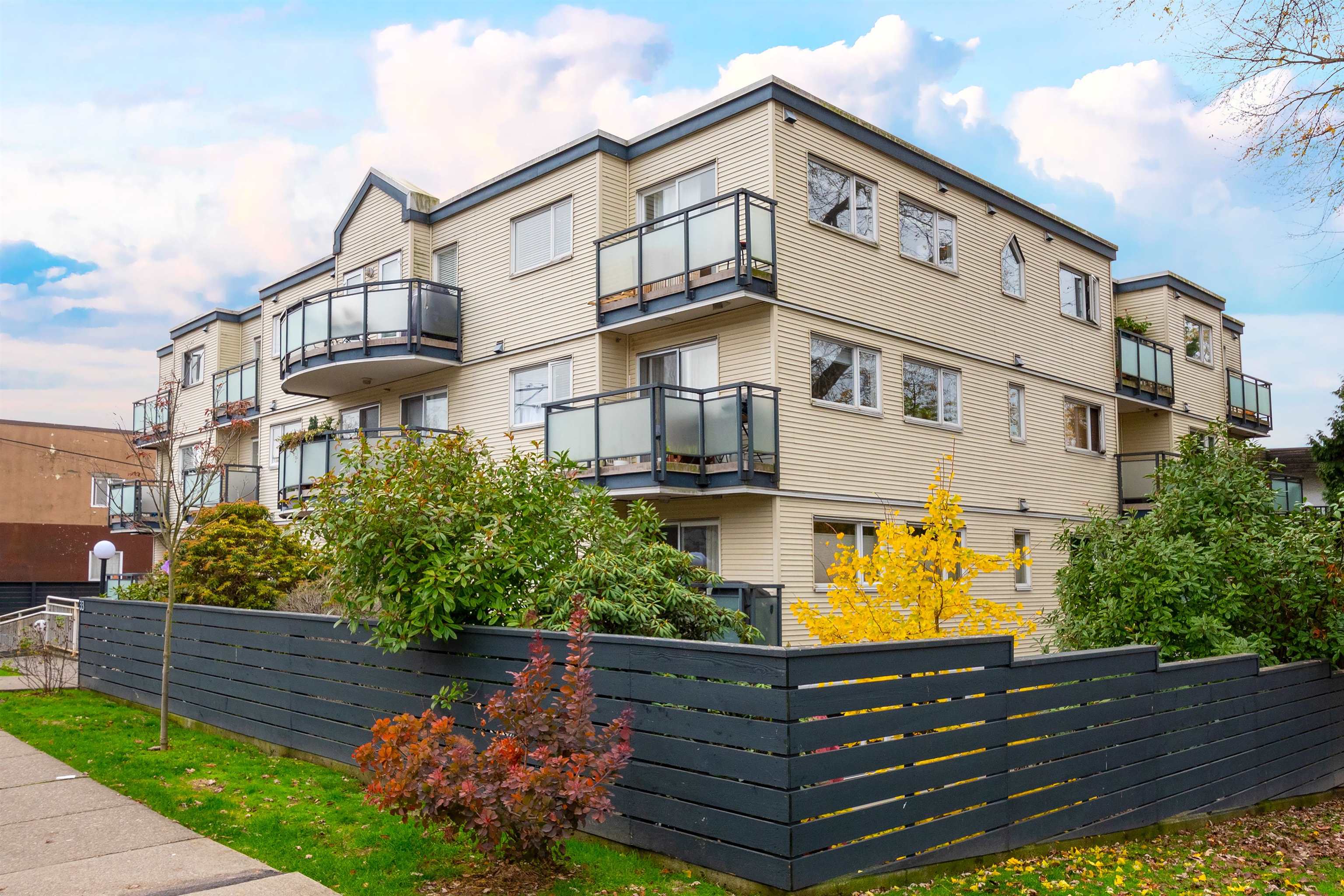 102 33 N TEMPLETON DRIVE, Vancouver Terminated, R2633247 Condos.ca