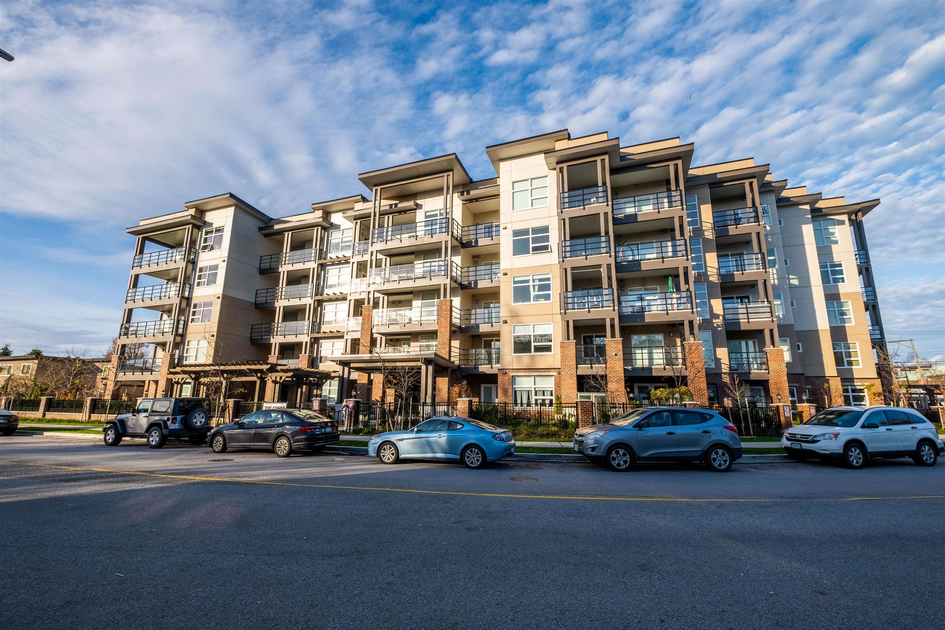 401 22577 ROYAL CRESCENT, Maple Ridge Terminated, R2633561 Condos.ca