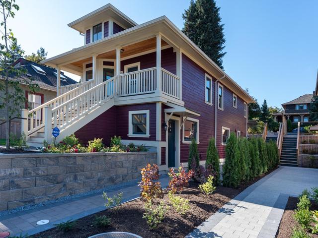 221 MANITOBA STREET