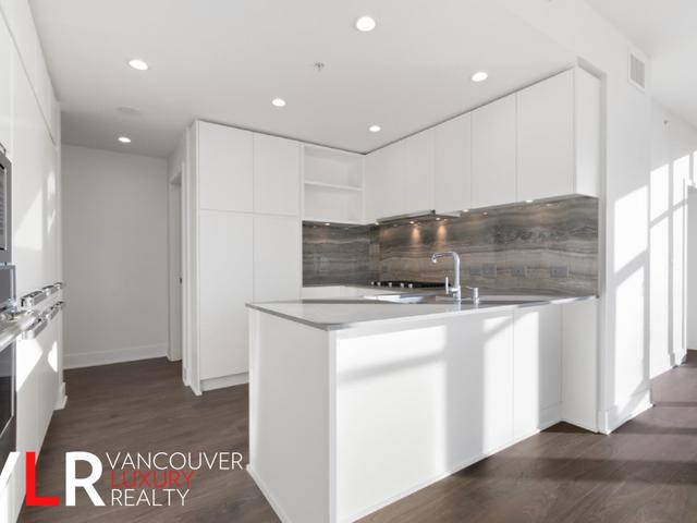 208 - 450 WESTVIEW STREET