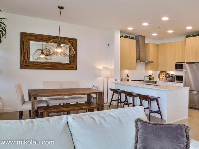 5423 LOUGHEED HIGHWAY