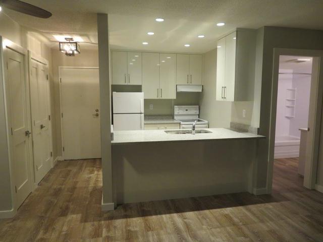 307 - 3008 HENRY STREET