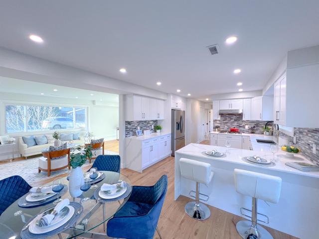 10991 DENNIS CRESCENT