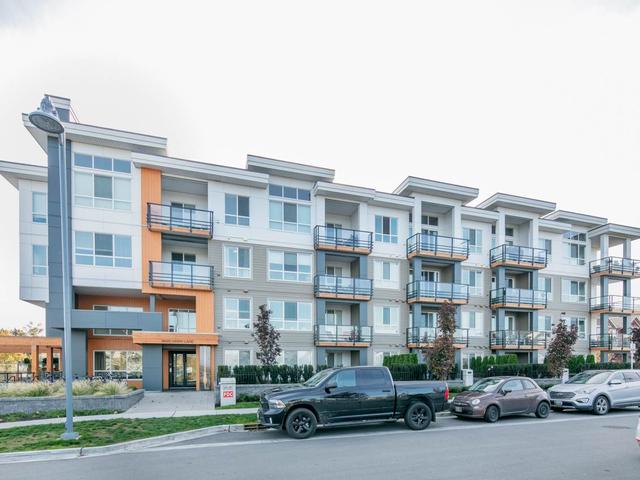 406 - 4690 HAWK LANE