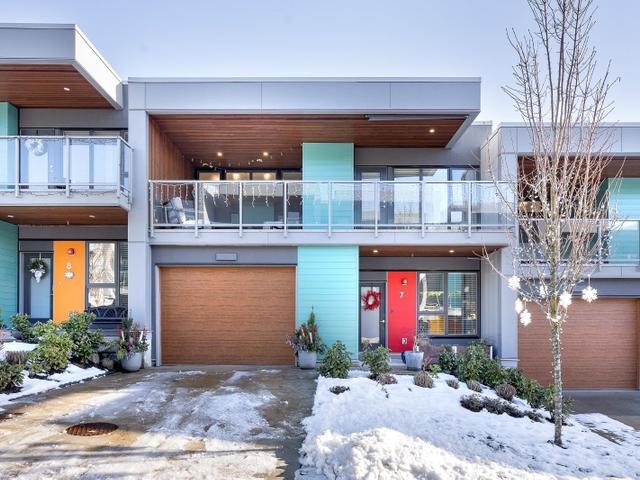 7 - 3596 SALAL DRIVE