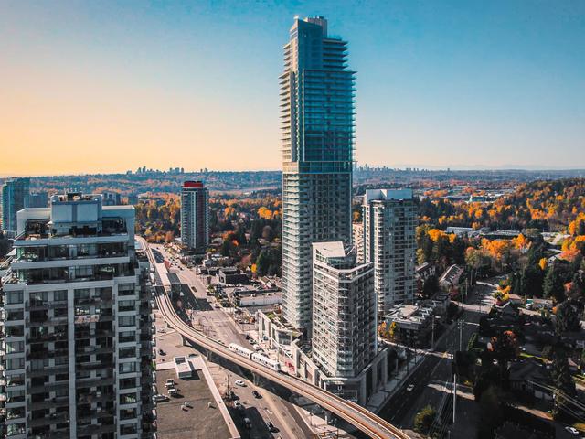 4403 - 567 CLARKE ROAD