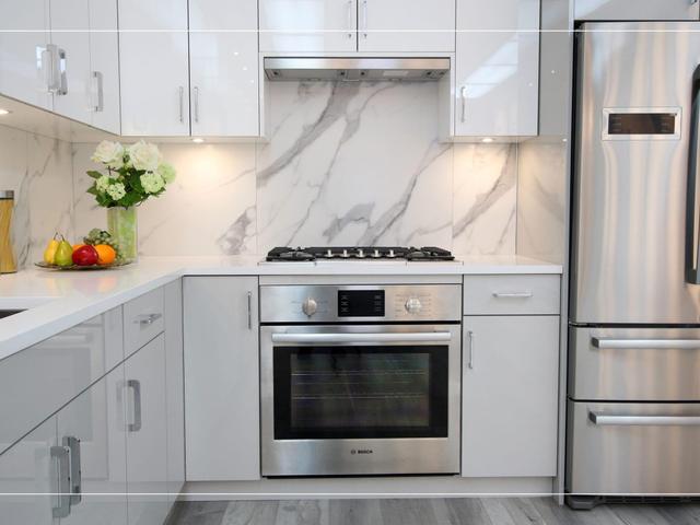27 - 7549-7557 OAK STREET