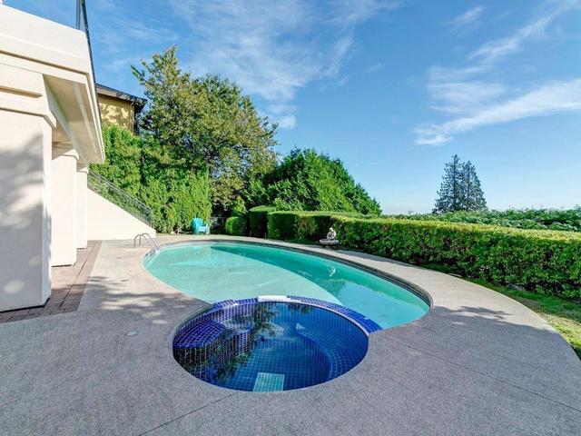 2336 WESTHILL DRIVE