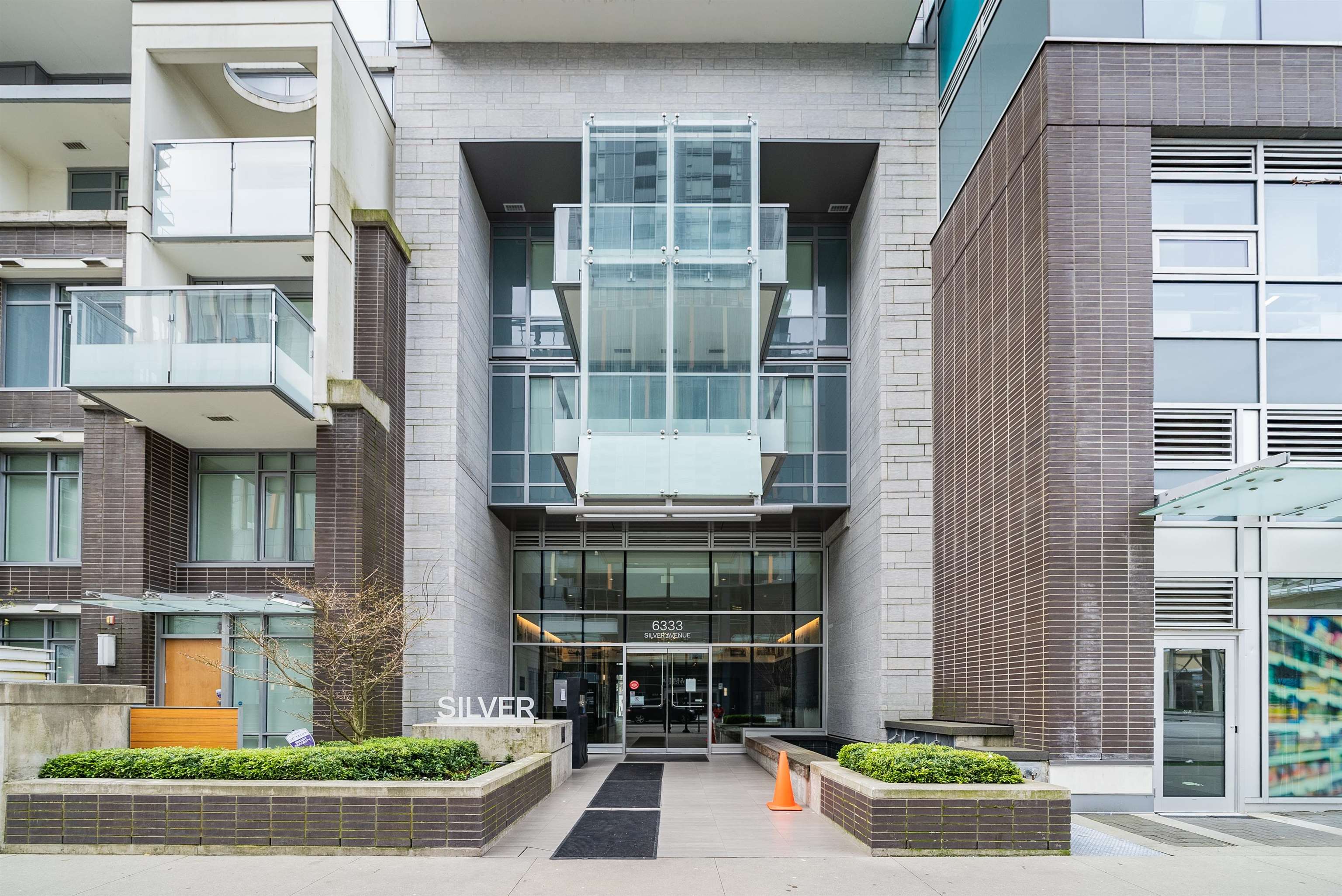 2002 6333 SILVER AVENUE, Burnaby Expired, R2671482 Condos.ca