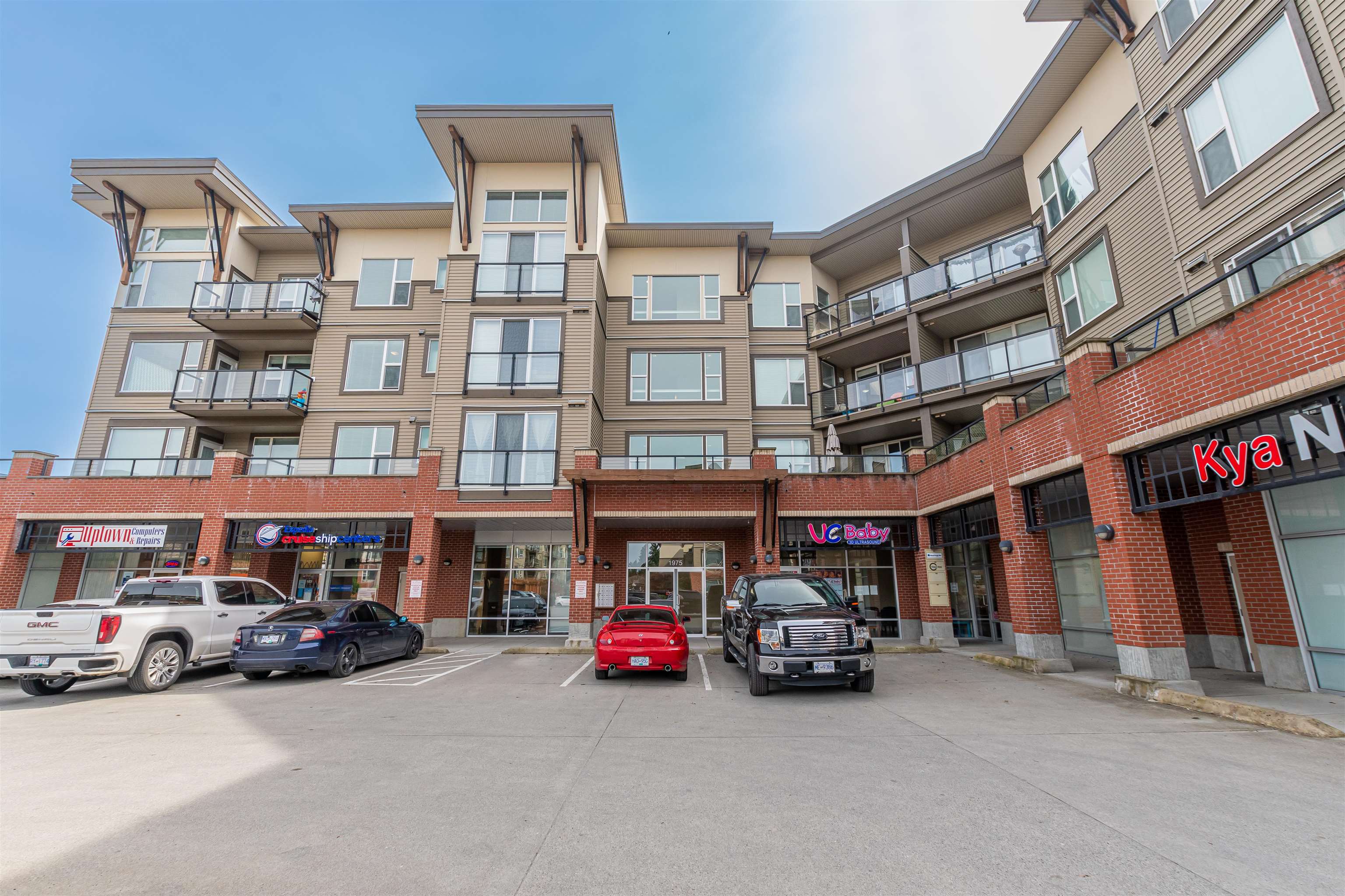 302 1975 MCCALLUM ROAD, Abbotsford Expired, R2675669 Condos.ca