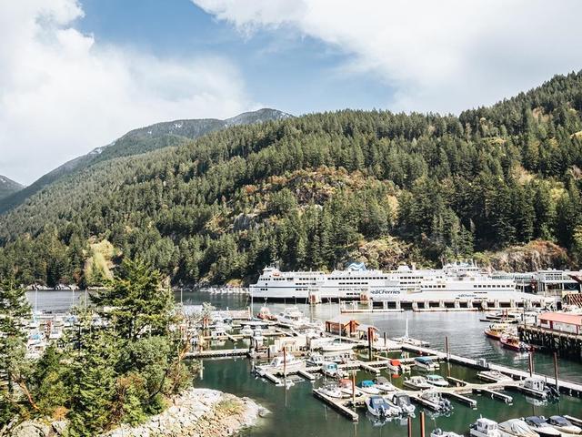 406 - 6707 NELSON AVENUE