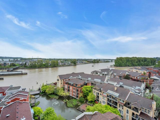 1401 - 10 LAGUNA COURT
