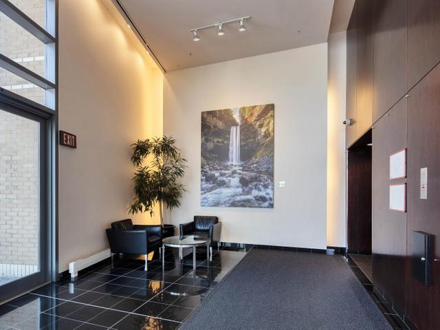 502 - 1067 MARINASIDE CRESCENT