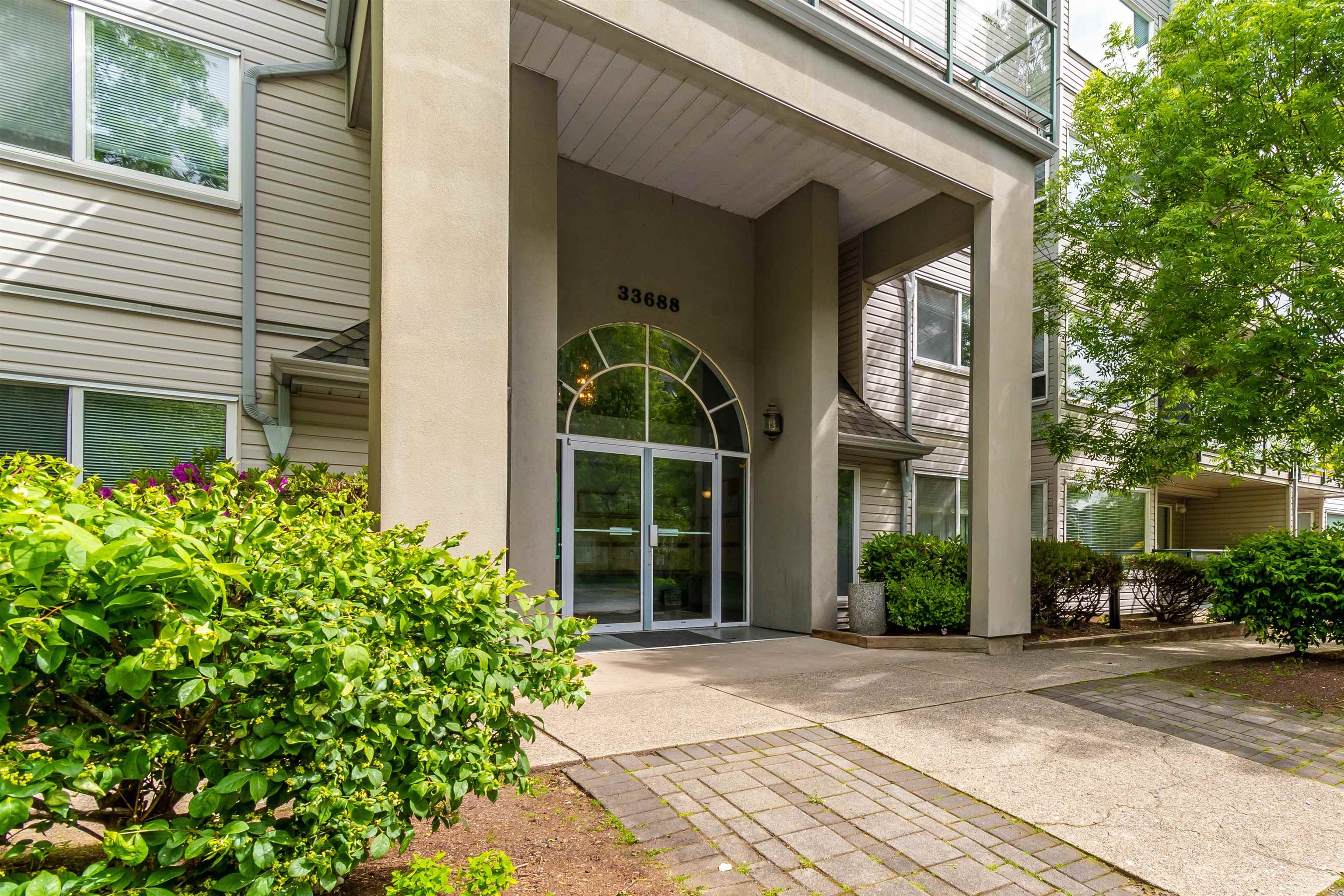 302 33688 KING ROAD, Abbotsford Terminated, R2693884 Condos.ca