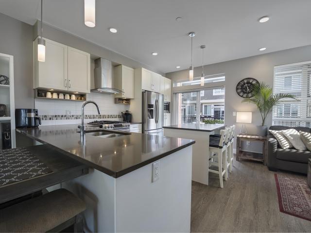 527 - 4688 HAWK LANE