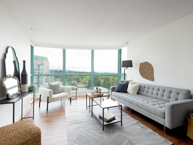 1305 - 3071 GLEN DRIVE