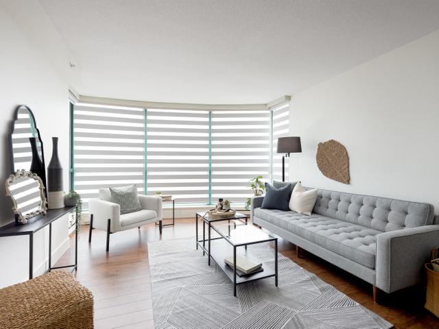 1305 - 3071 GLEN DRIVE