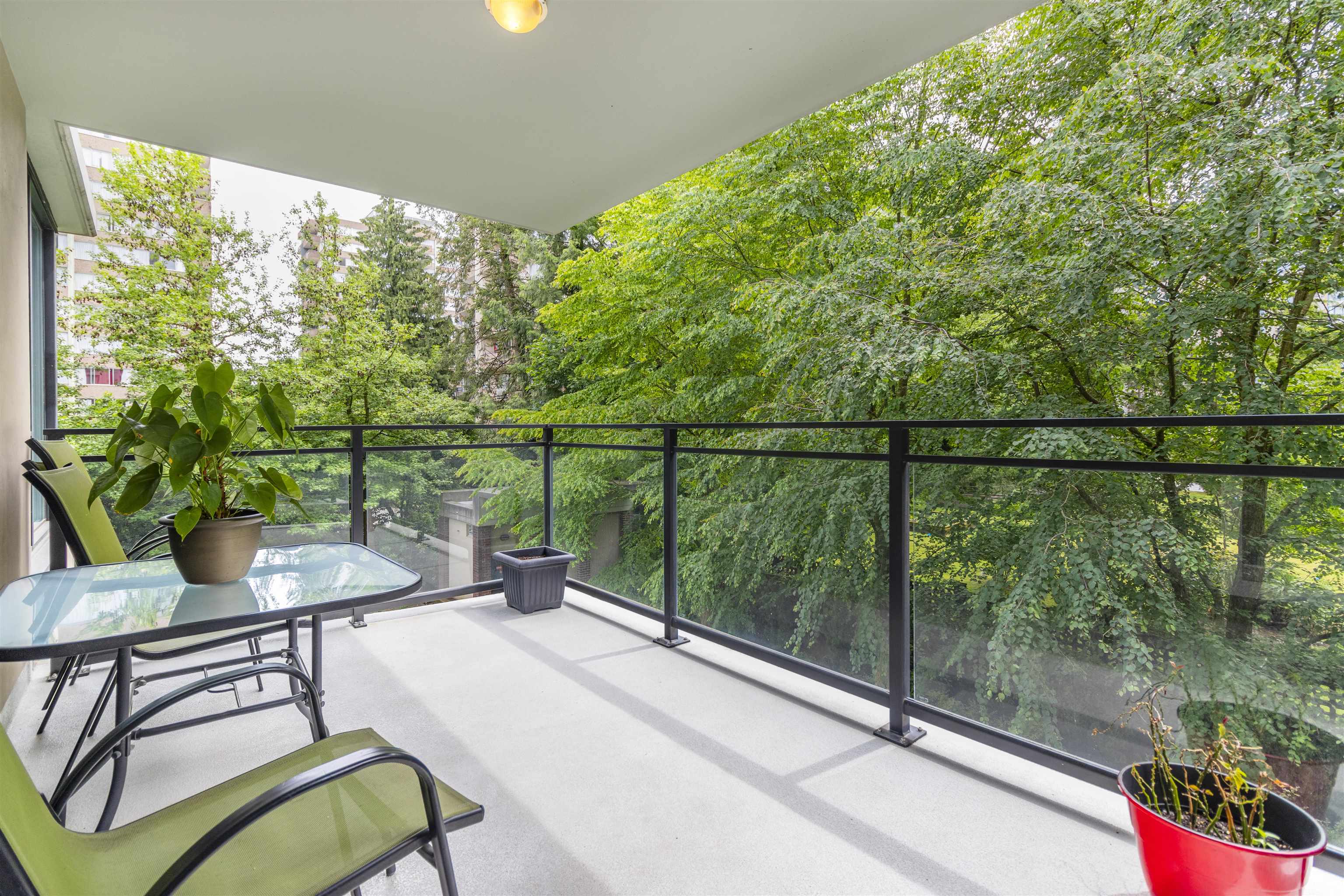 305 720 HAMILTON STREET, New Westminster