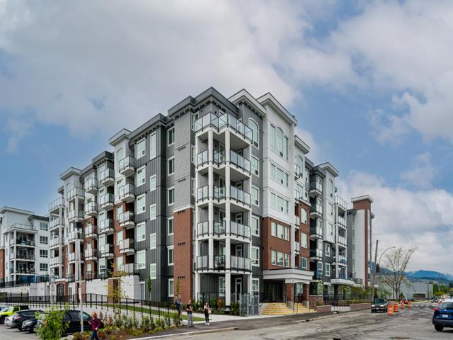 102D - 2180 KELLY AVENUE