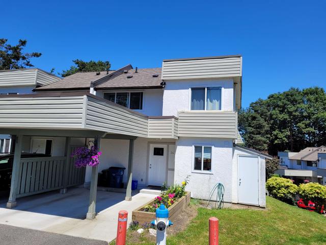 34 - 2830 W BOURQUIN CRESCENT
