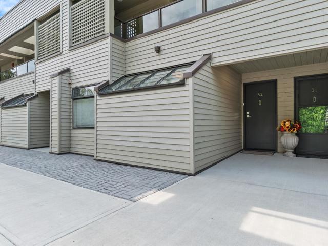 32 - 2246 FOLKESTONE WAY