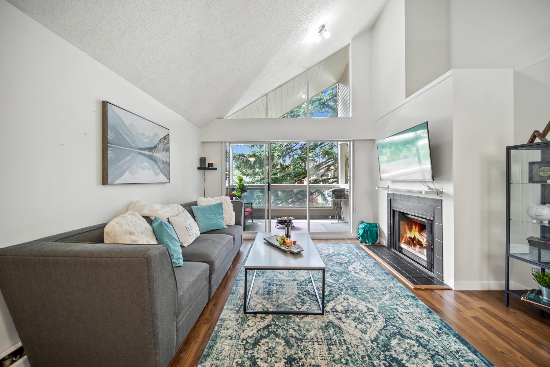 312 932 ROBINSON STREET, Coquitlam Sold, R2710978 Condos.ca