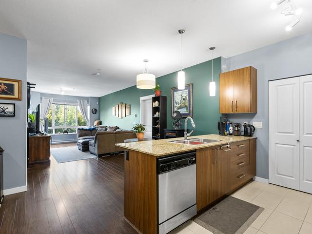 318 - 2943 NELSON PLACE