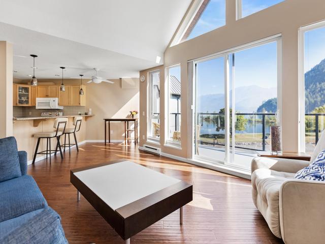 420 - 378 ESPLANADE AVENUE