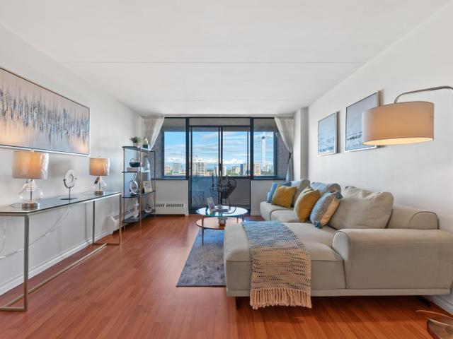 1202 - 6651 MINORU BOULEVARD