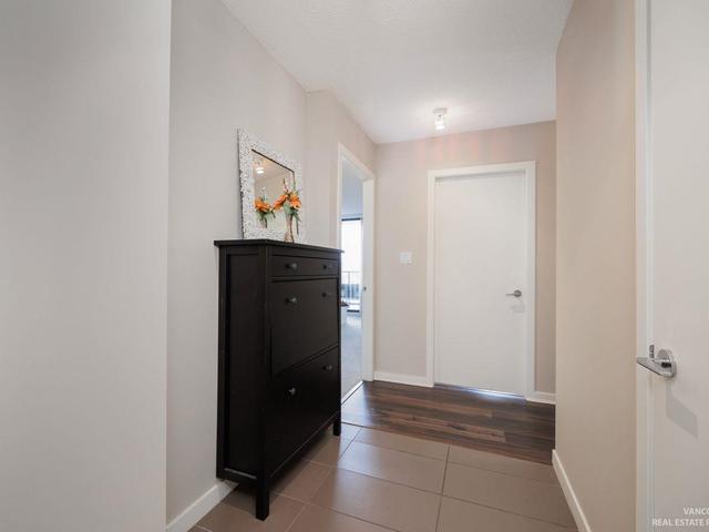 2005 - 1185 THE HIGH STREET