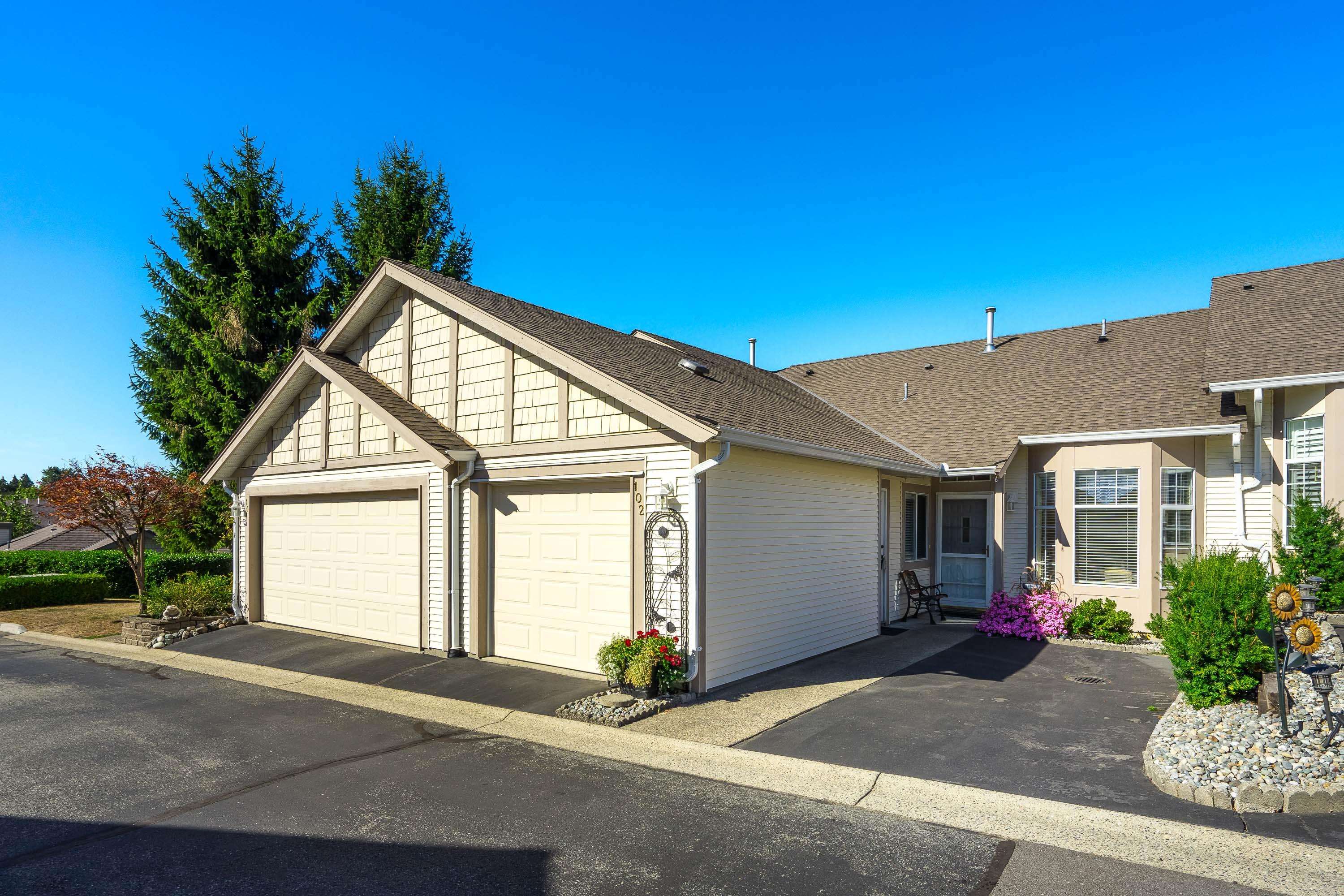 102 9012 WALNUT GROVE DRIVE, Langley Sold, R2721933 Condos.ca