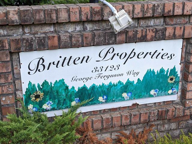 40 - 33123 GEORGE FERGUSON WAY