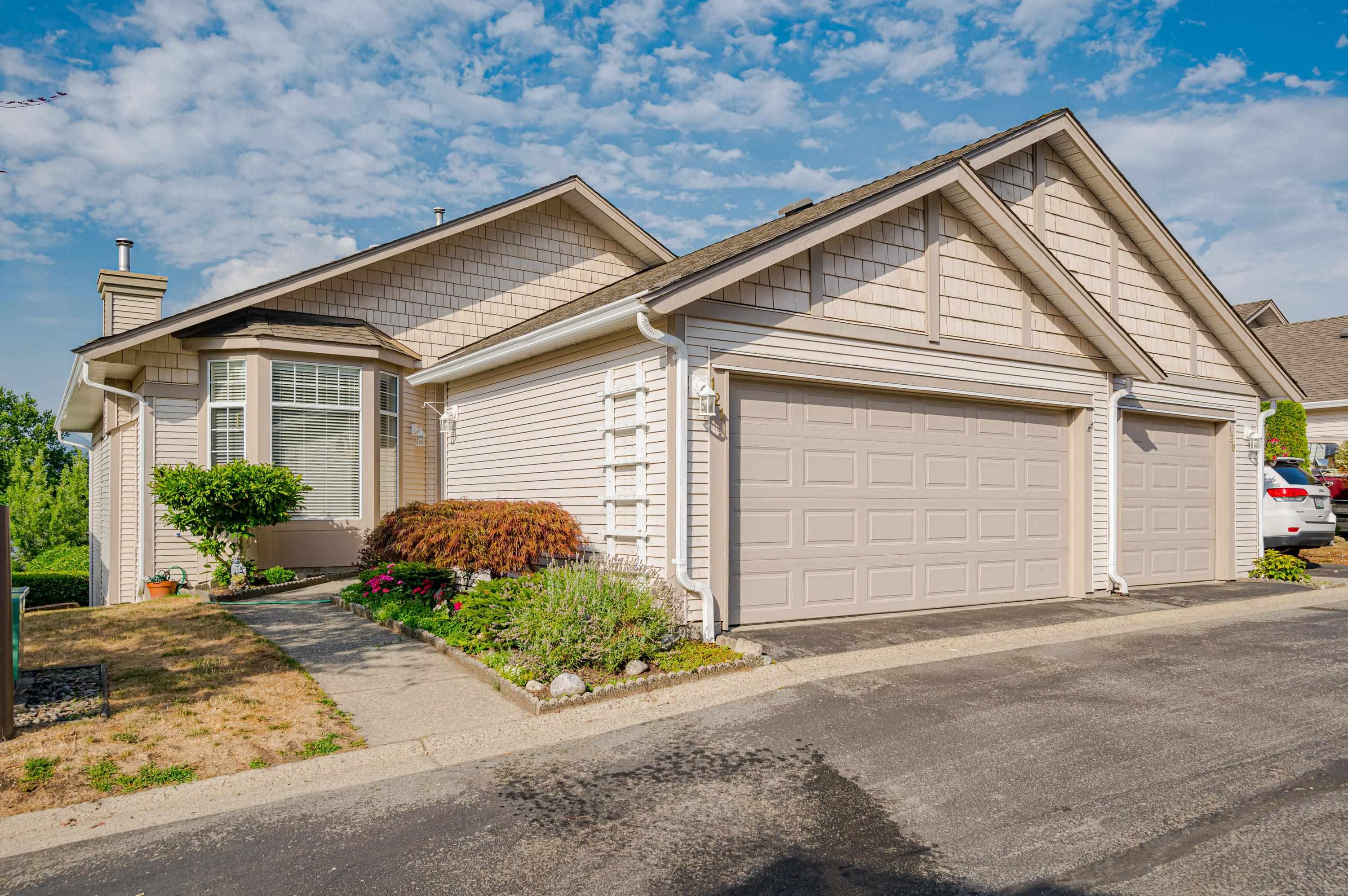 121 9012 WALNUT GROVE DRIVE, Langley Sold, R2727022 Condos.ca