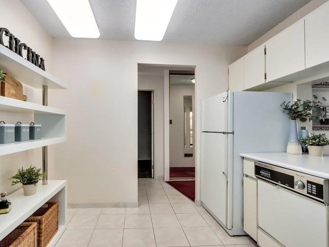 1105 - 2024 FULLERTON AVENUE