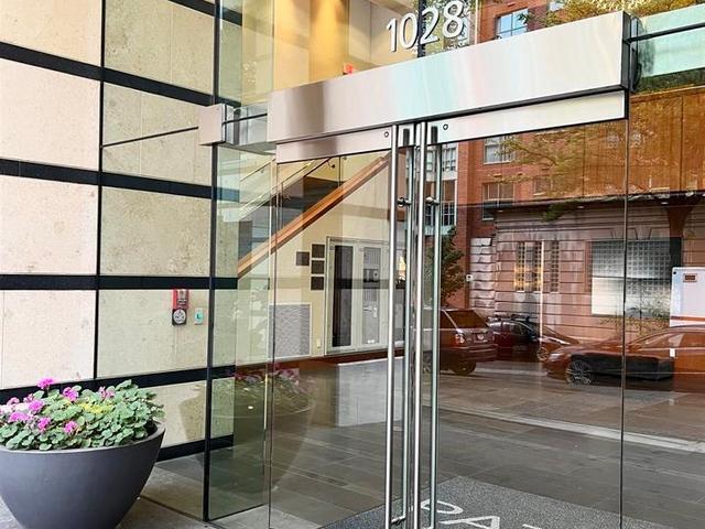 2002 - 1028 BARCLAY STREET