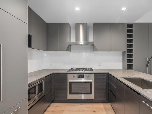 208 - 3131 MURRAY STREET