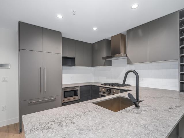 208 - 3131 MURRAY STREET