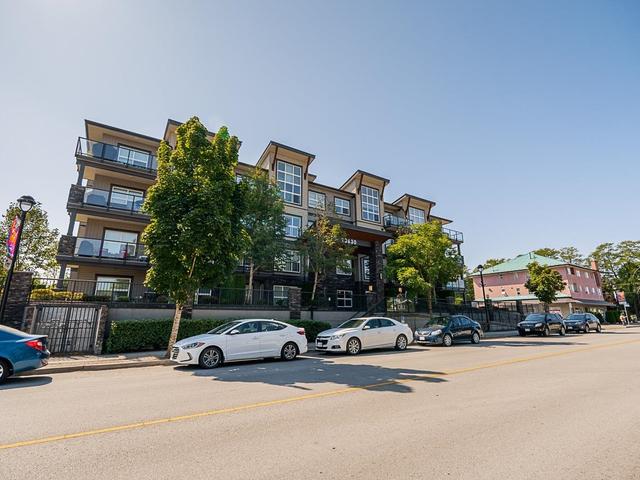 405 - 20630 DOUGLAS CRESCENT