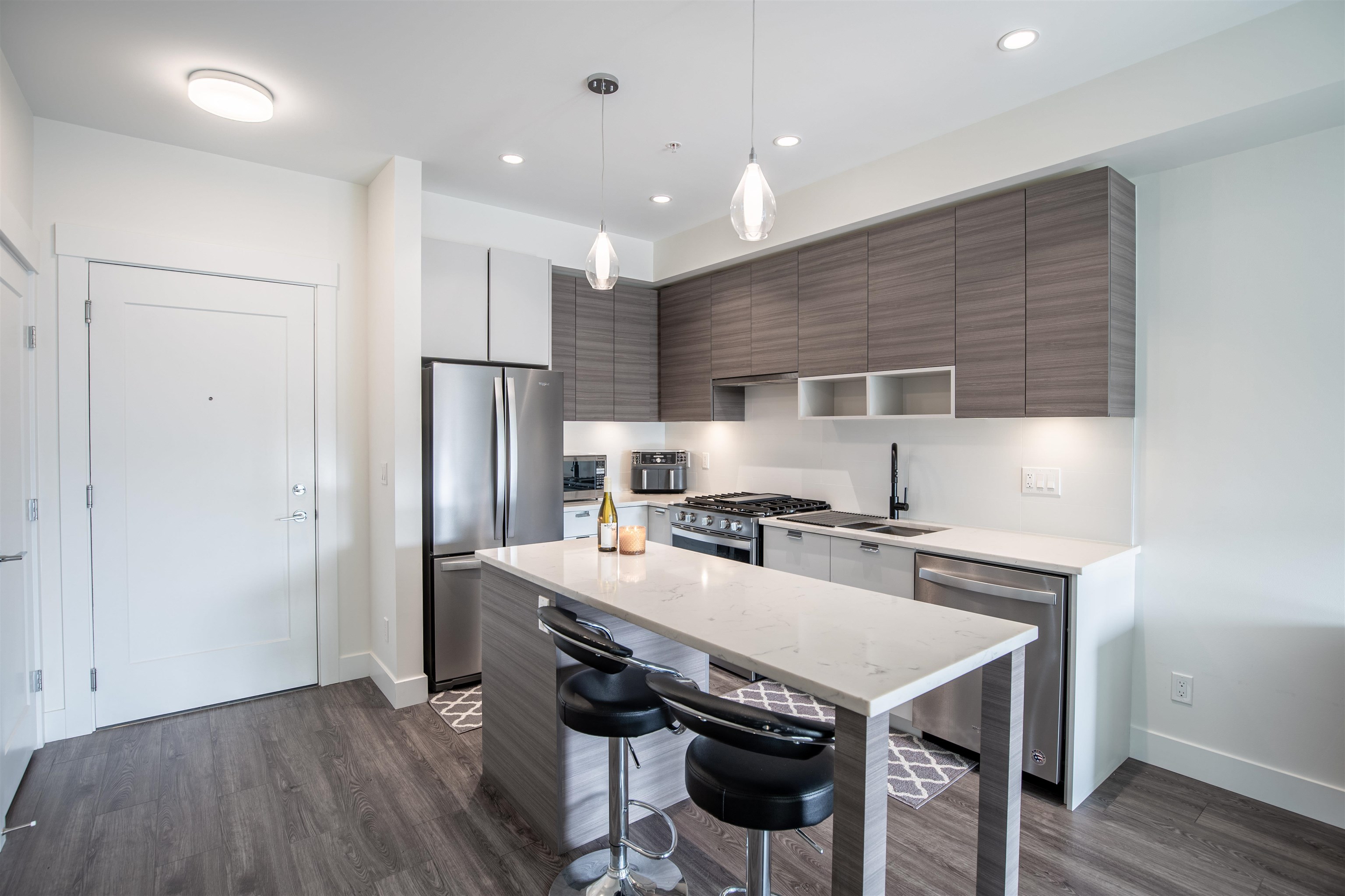 A417 20727 WILLOUGHBY TOWN CENTRE DRIVE, Langley City Sold