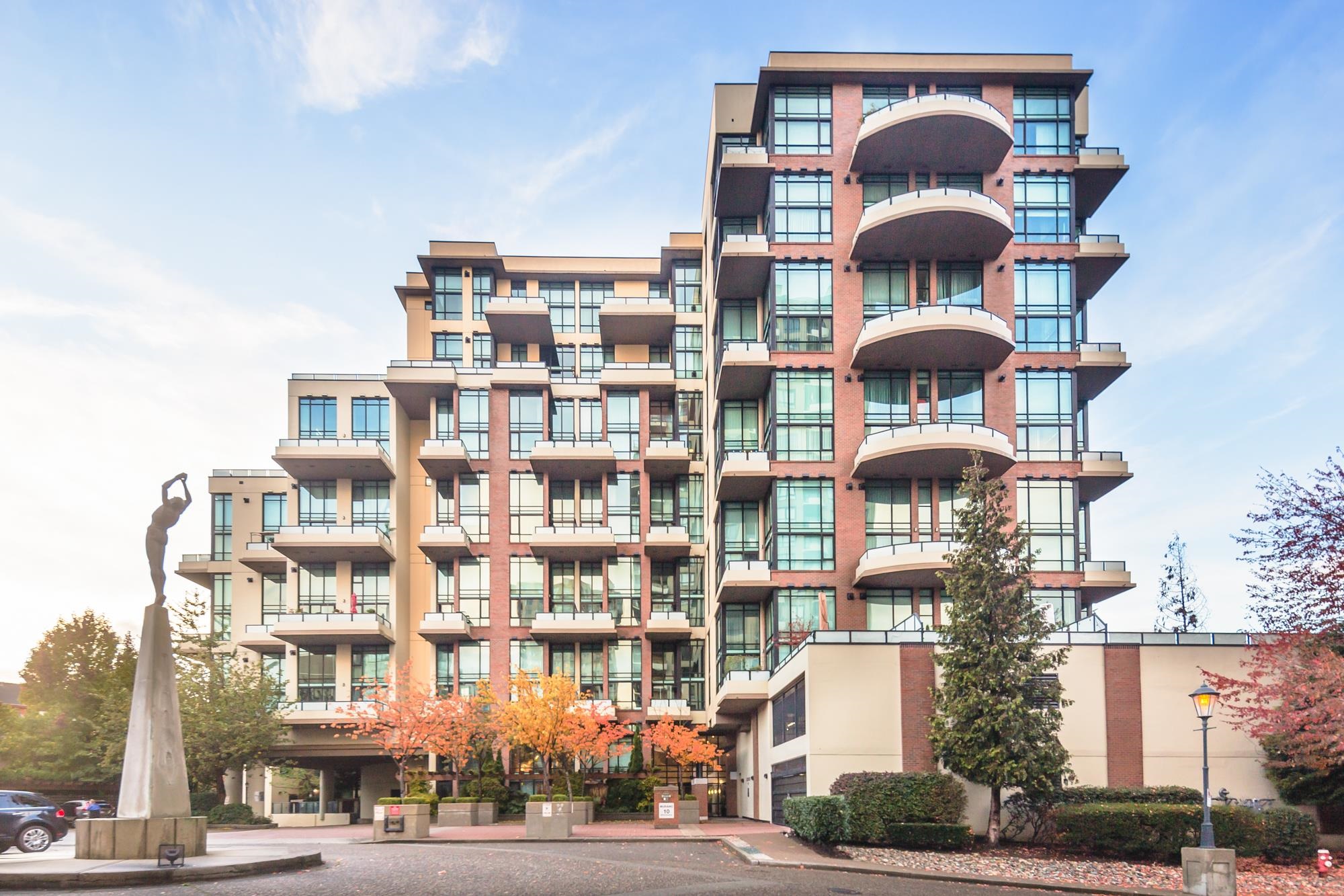 605 - 10 RENAISSANCE SQUARE, New Westminster | Sold, R2736737 | Condos.ca
