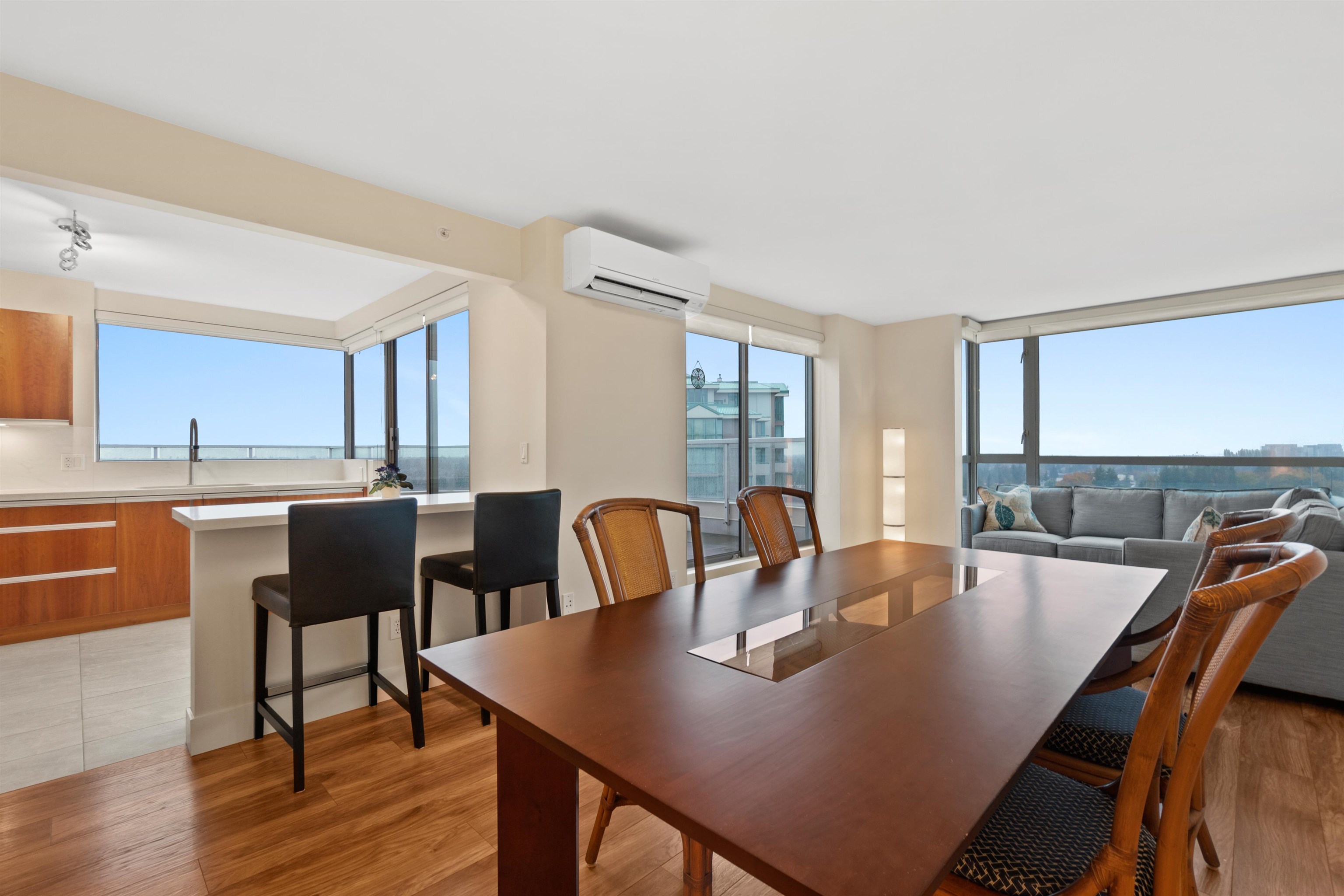 1400 7680 GRANVILLE AVENUE, Richmond Sold, R2739874 Condos.ca