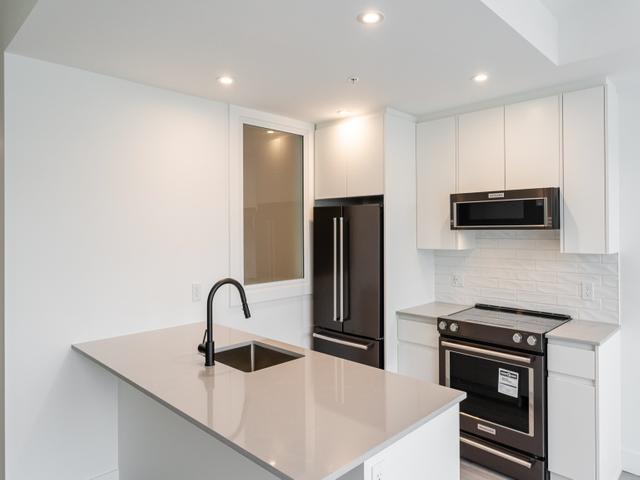 1507 - 2180 KELLY AVENUE