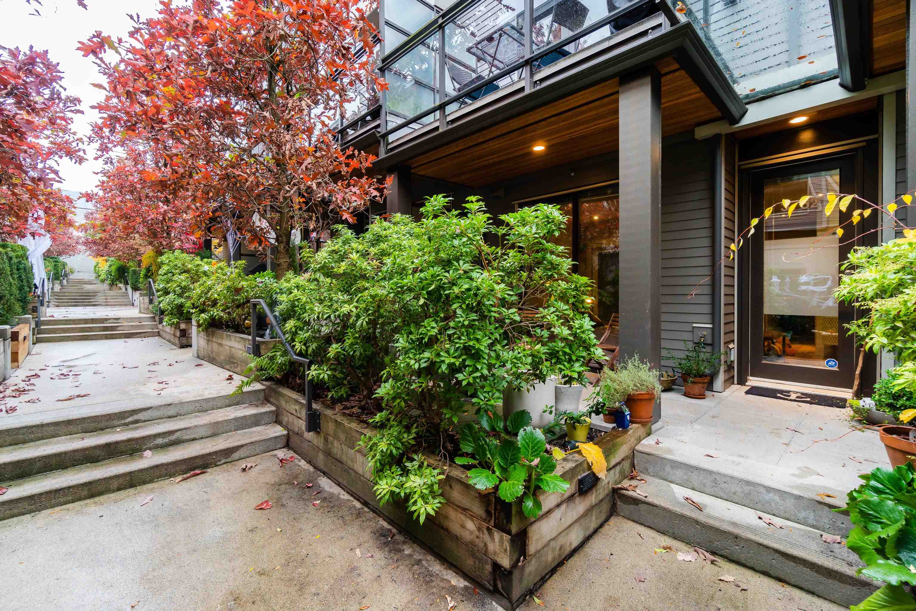 3762 COMMERCIAL STREET, Sold, R2742373 Condos.ca