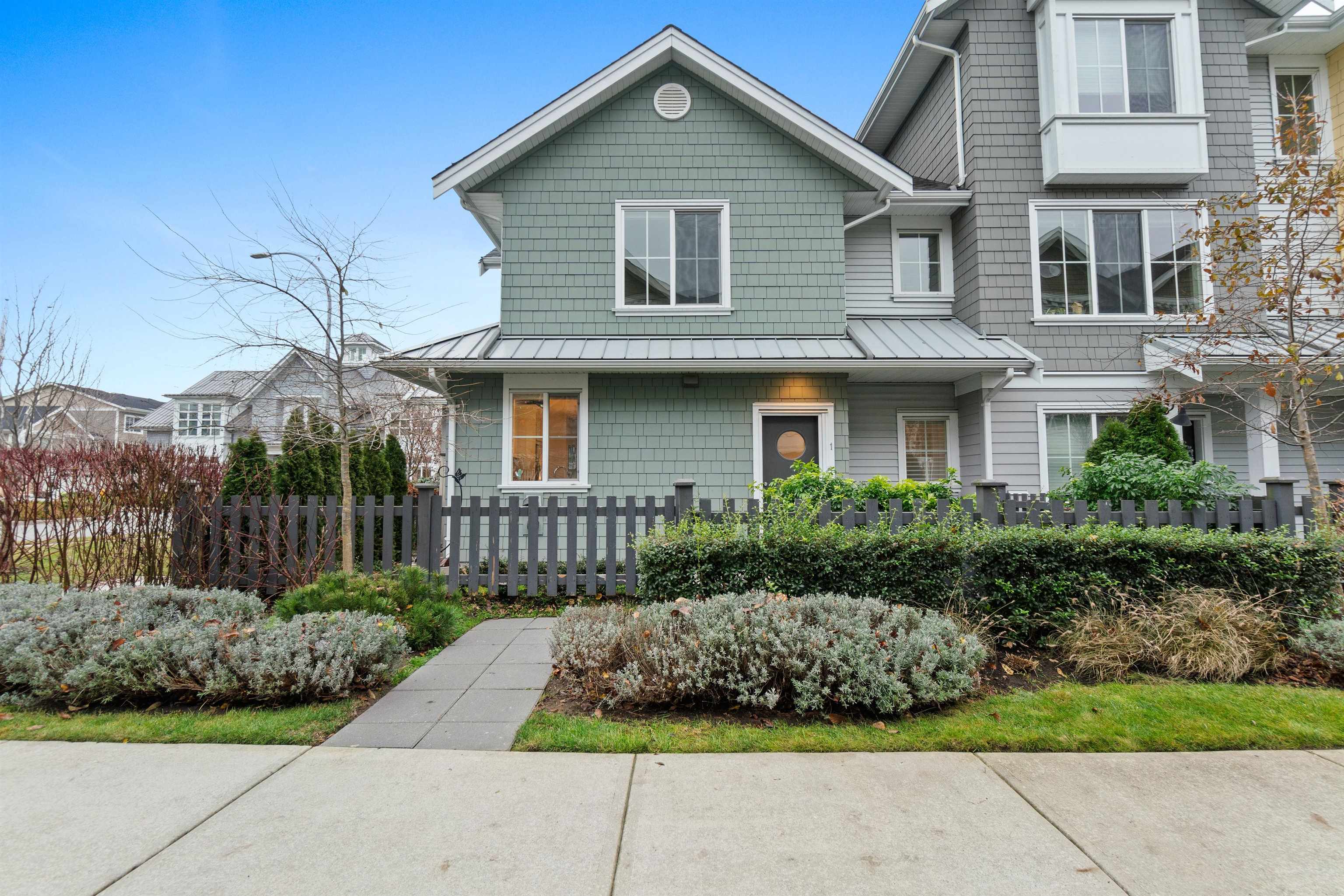 1 5550 ADMIRAL WAY, Delta Sold, R2742762 Condos.ca