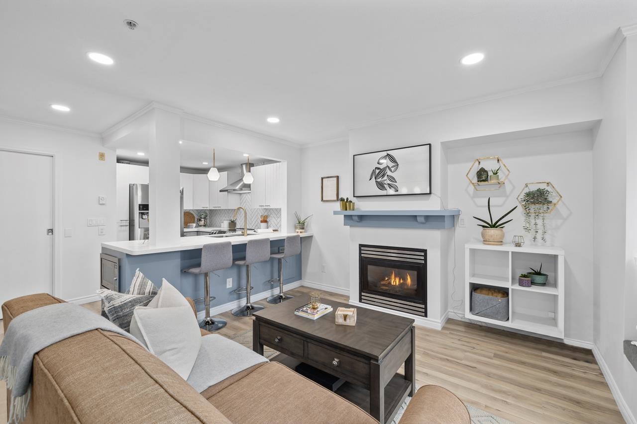 979 LYNN VALLEY ROAD, North Vancouver Sold, R2744685 Condos.ca