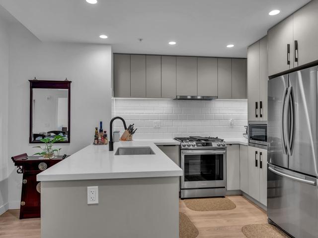 502 - 3038 ST GEORGE STREET