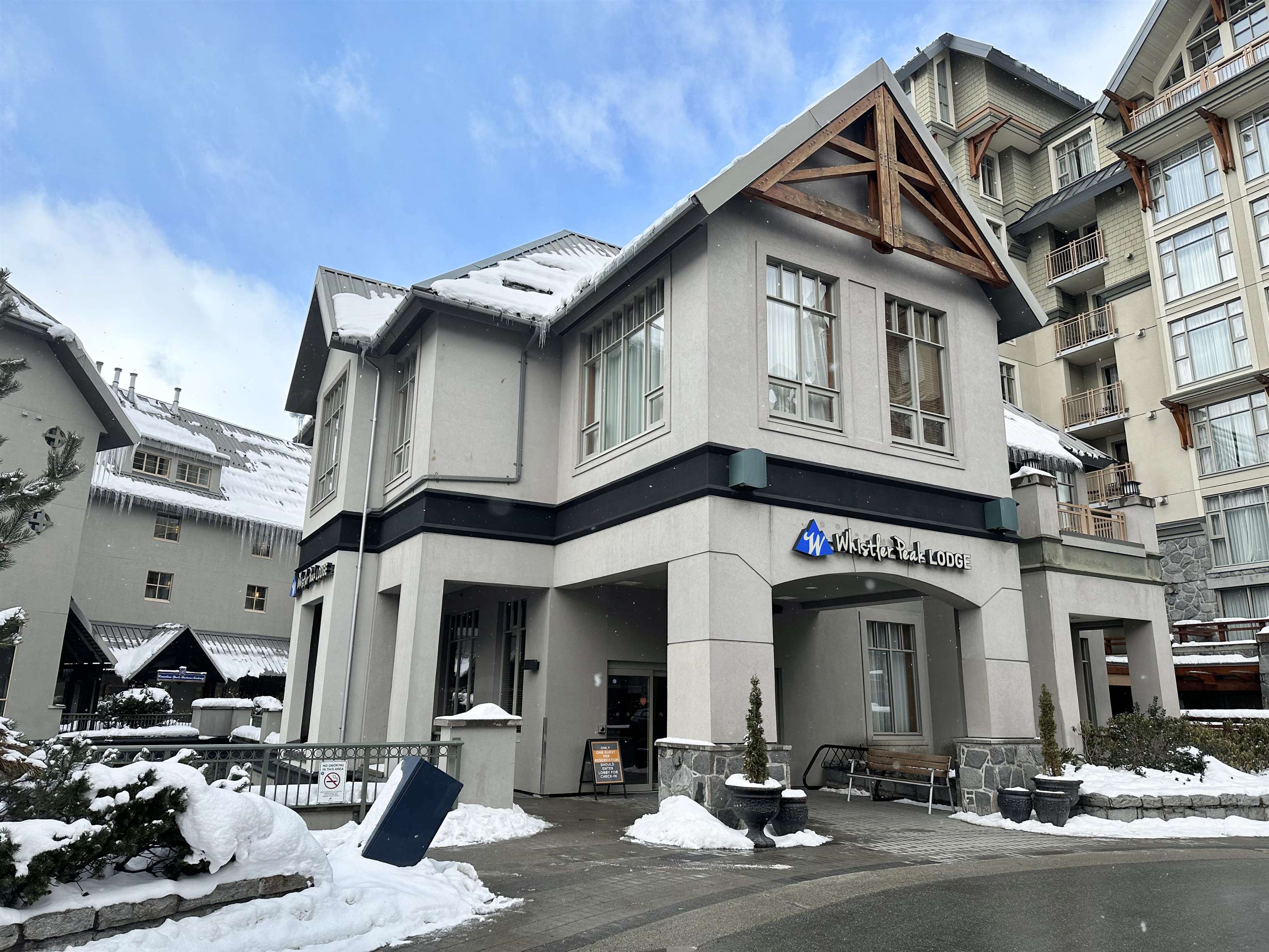 423 4295 WAY, Whistler For Sale 215,000 Condos.ca